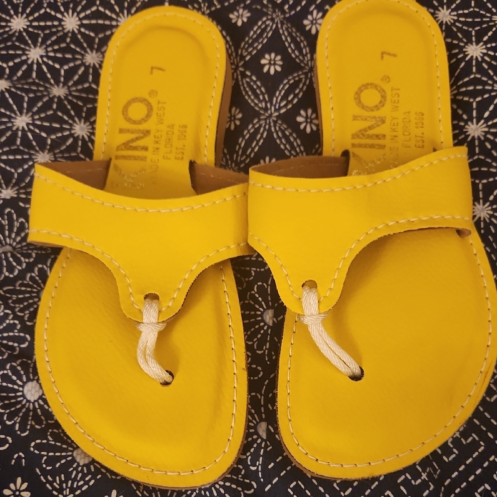 Kino Women's Yellow Sandals